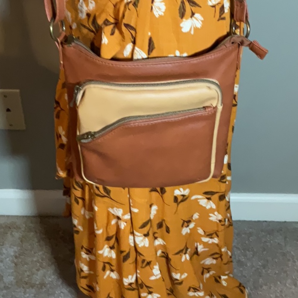 Crossbody purse.